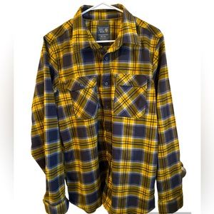 Mountain Hardwear men’s button down shirt